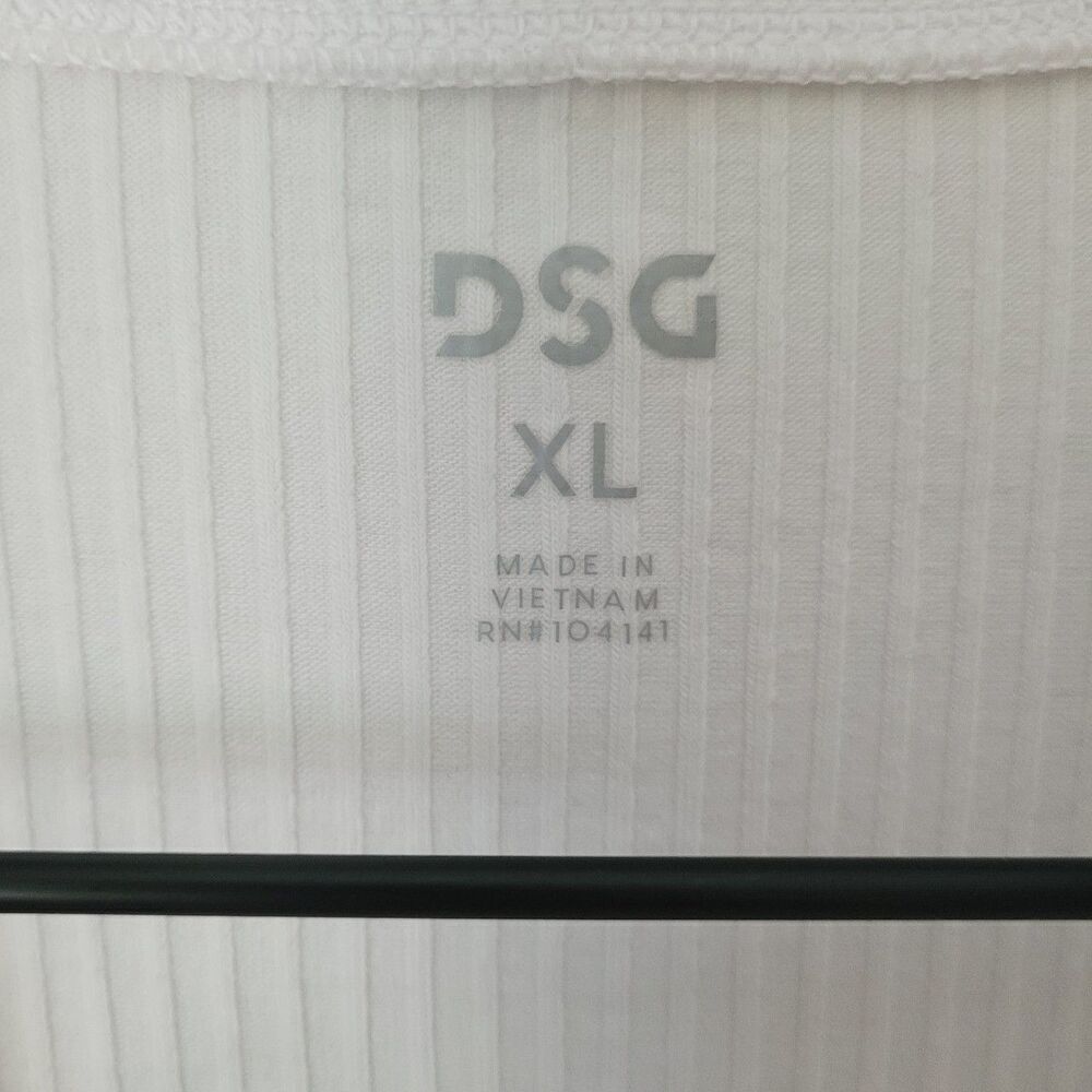DSG Ribbed Cropped White Tank Top Size Extra Large - Picture 2 of 5